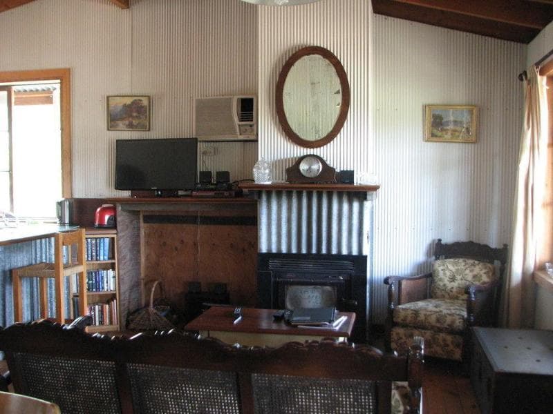 Lovedale Cottages 5