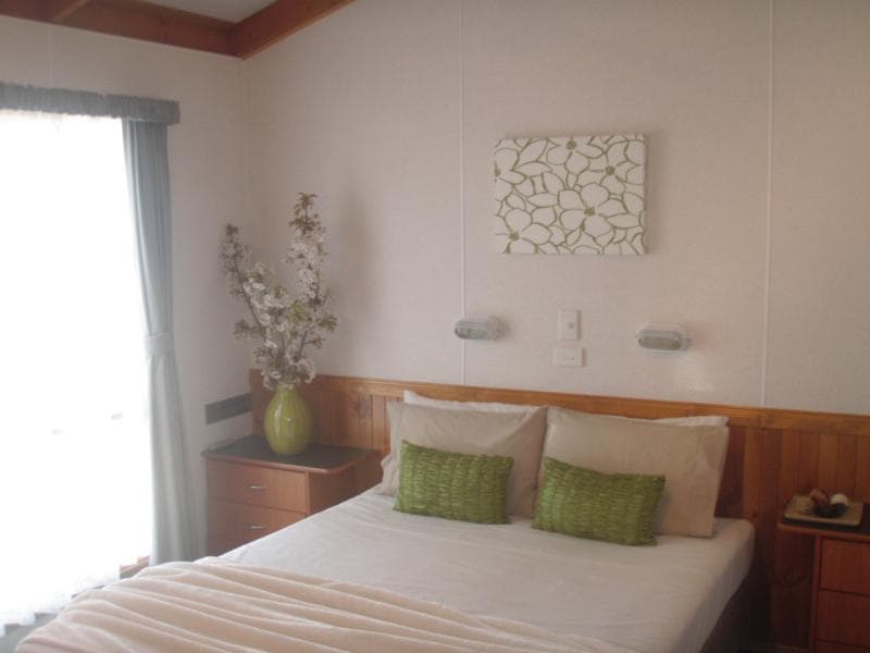 Metung Holiday Villas main