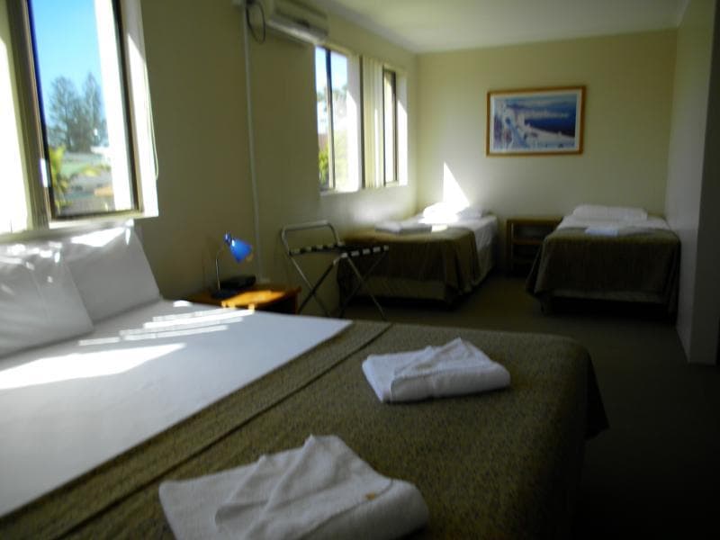 A' Montego Mermaid Beach Motel main