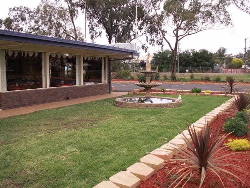 Parkview Motor Inn Parkes 4