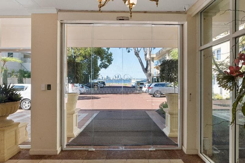 The Peninsula Riverside Serviced Apartments 2