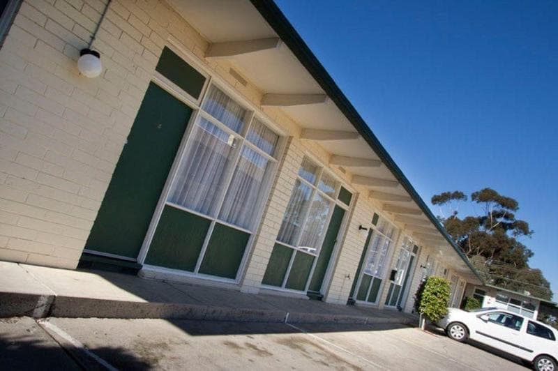 Parkville Motel 4