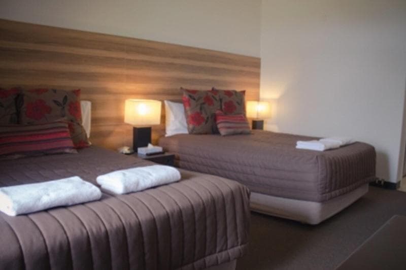 Red Cedars Motel 3