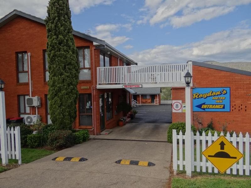 Roydons Motor Inn 5