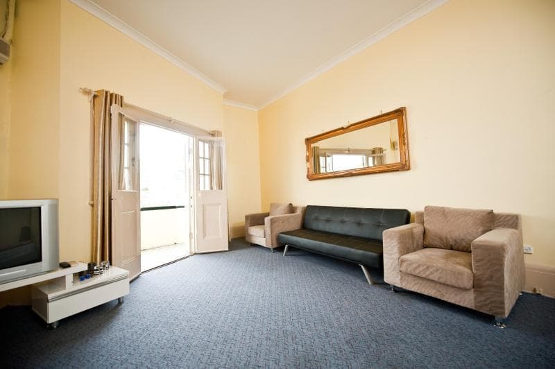 Sydney Wattle main