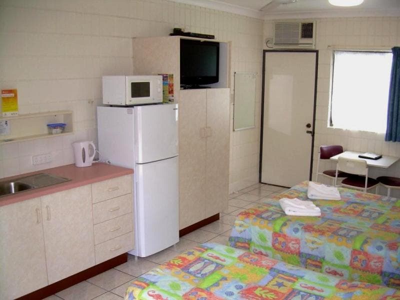 Tropical Palms Inn, Magnetic Island 4