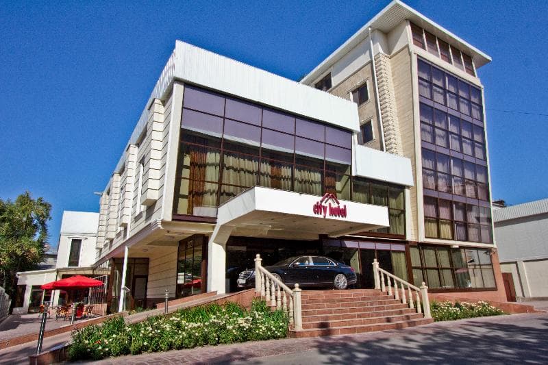 City Hotel 2