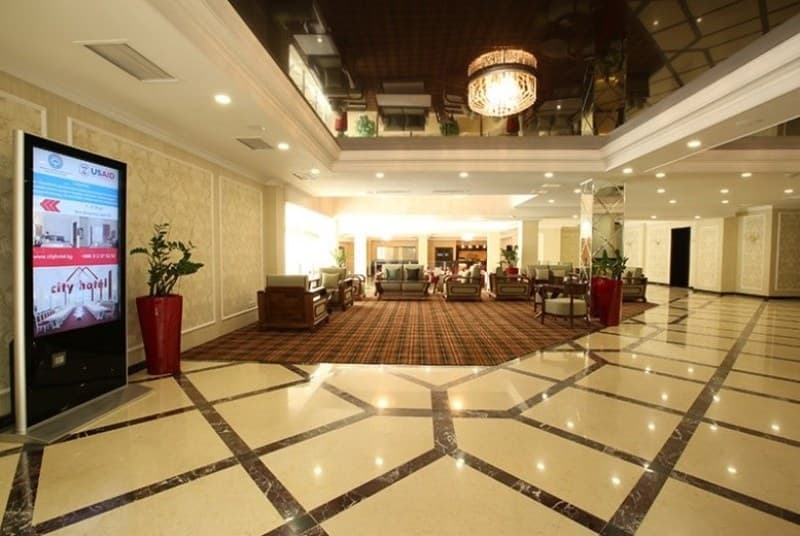 City Hotel 3