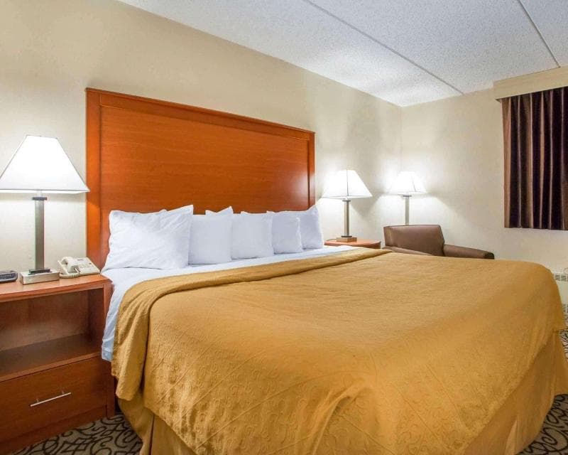 Quality Inn Stadium Area 3