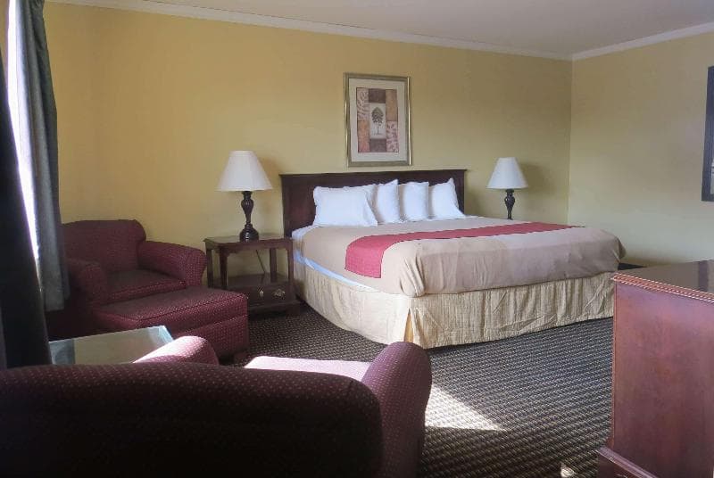 Travelodge by Wyndham Stratton 4