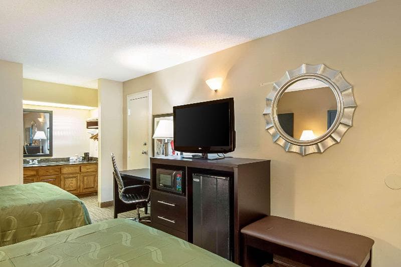 Quality Inn 2