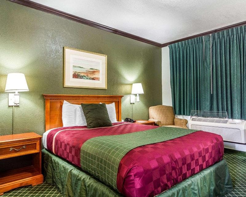 Rodeway Inn 2