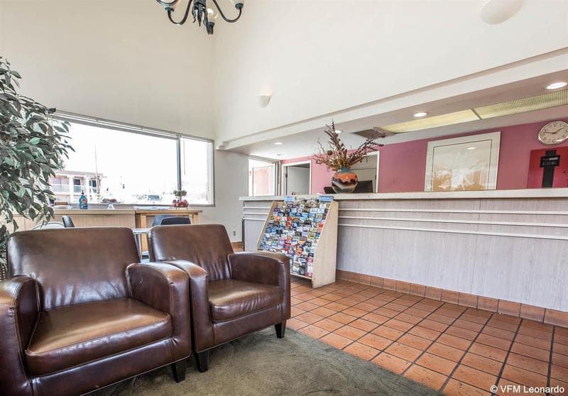 Rodeway Inn photo 1