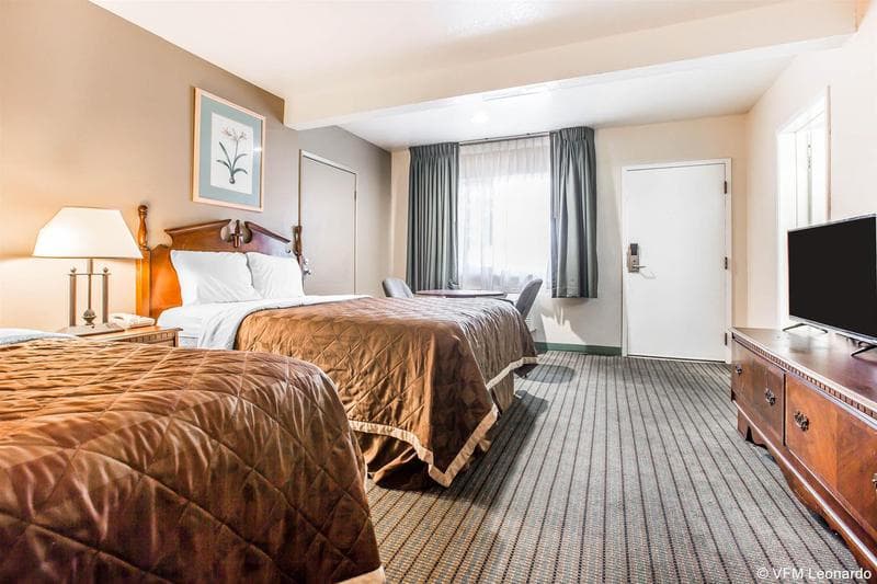 Rodeway Inn 2