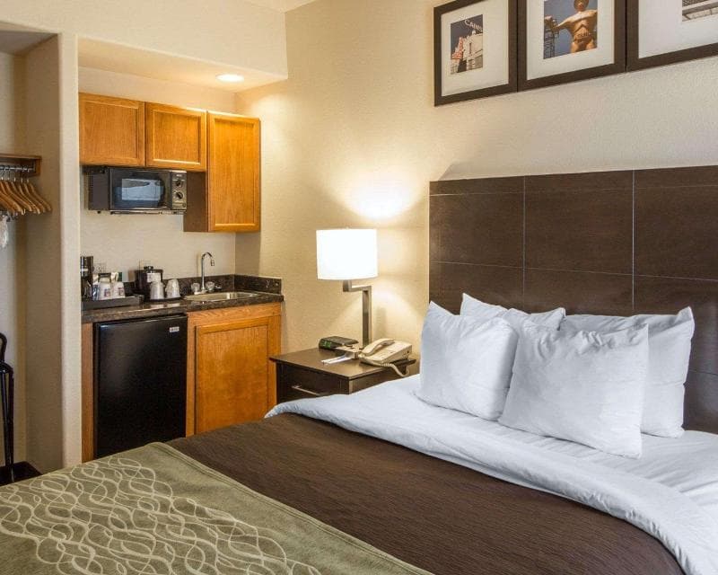 Quality Inn Tulsa-Downtown West 5