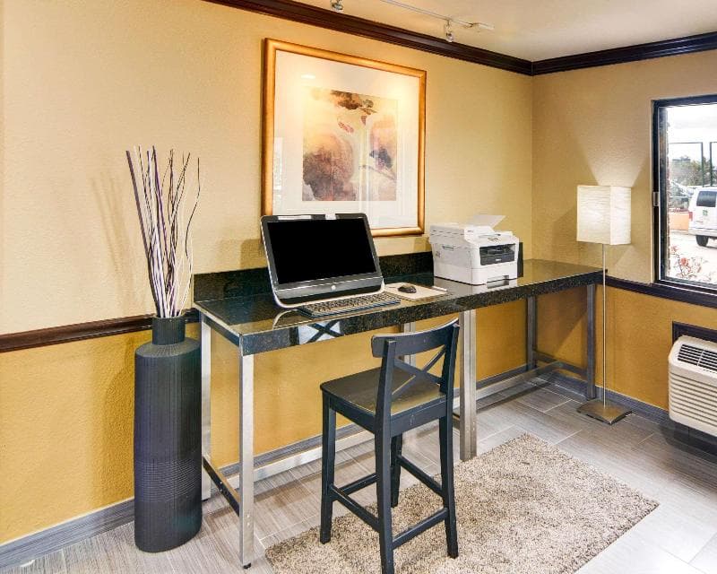 Quality Inn DFW Airport North photo 1