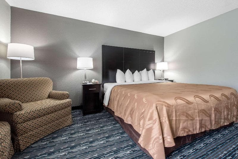 Quality Inn & Suites Brownsburg - Indianapolis West 4