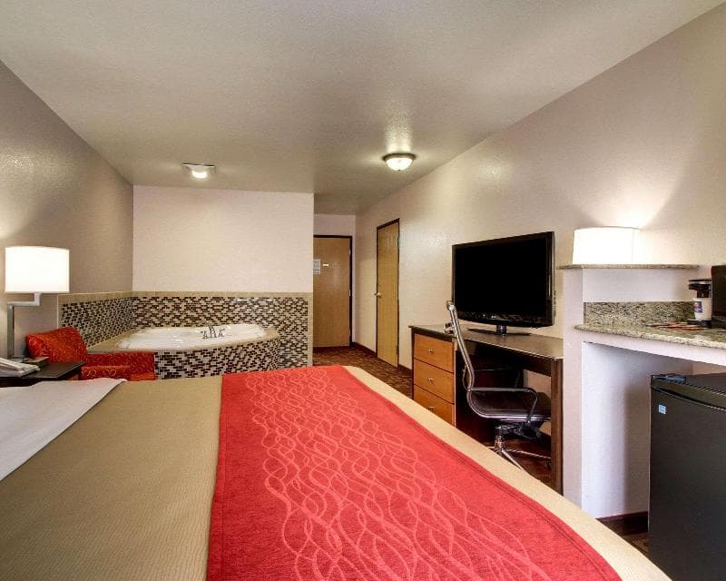 Days Inn By Wyndham Jackson Downtown photo 1
