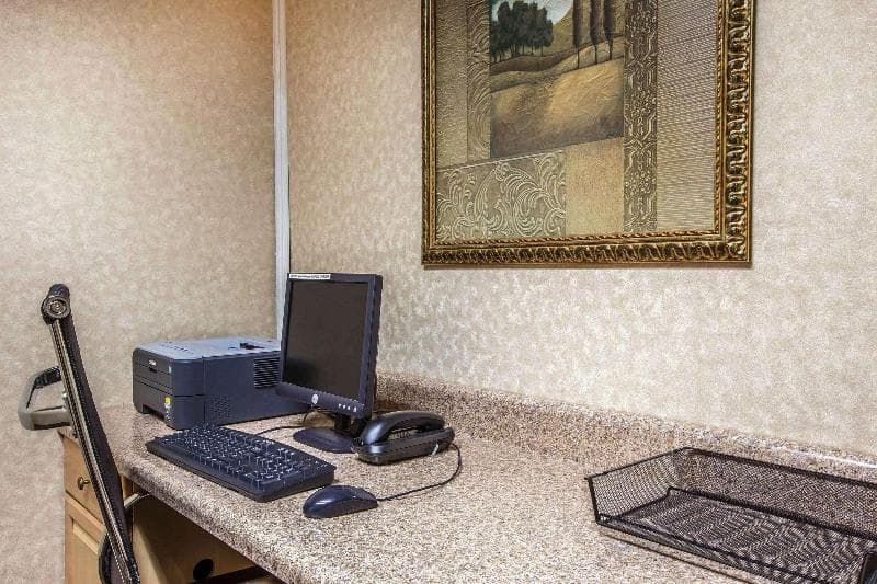 Comfort Inn photo 1