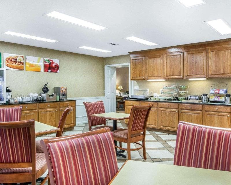 Quality Inn 3