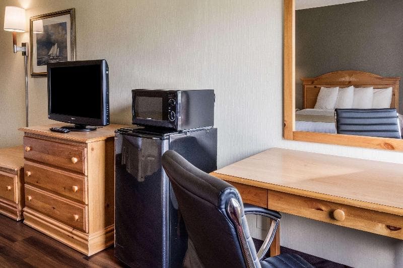 Clarion Inn Seekonk - Providence 5