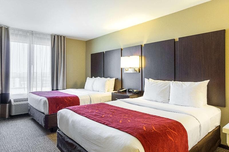 Comfort Suites & Conference Center 4