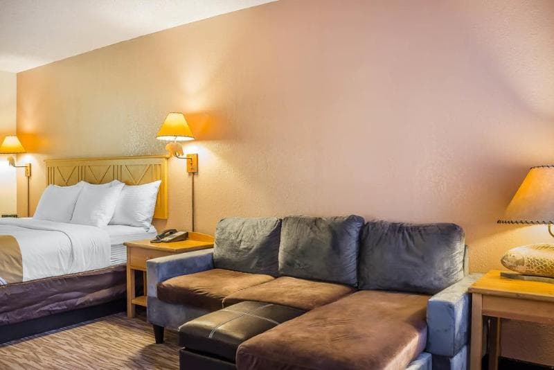 Quality Inn photo 1