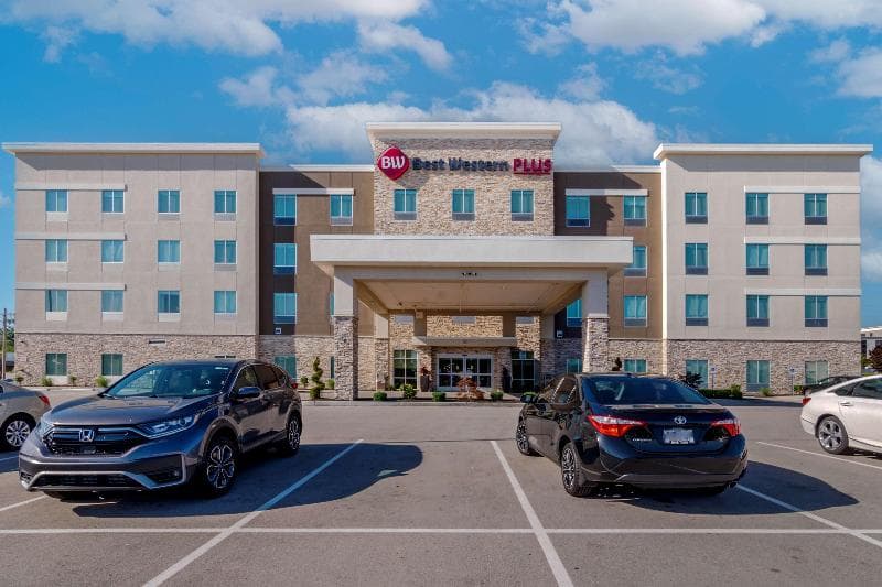 Best Western Plus St. Louis Airport Hotel 5