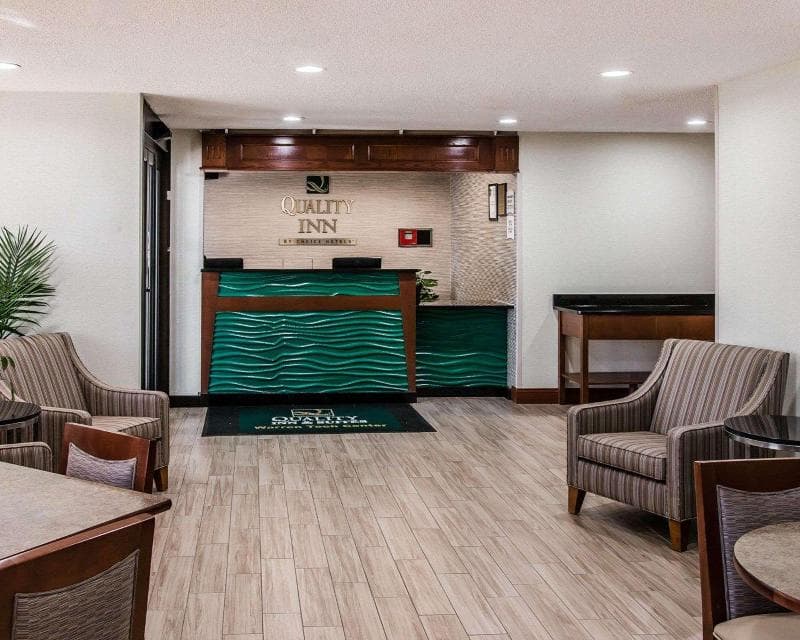 Quality Inn And Suites Warren - Detroit 4