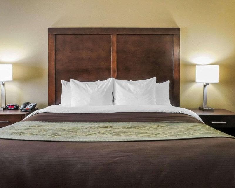Comfort Inn & Suites West Artesia photo 1