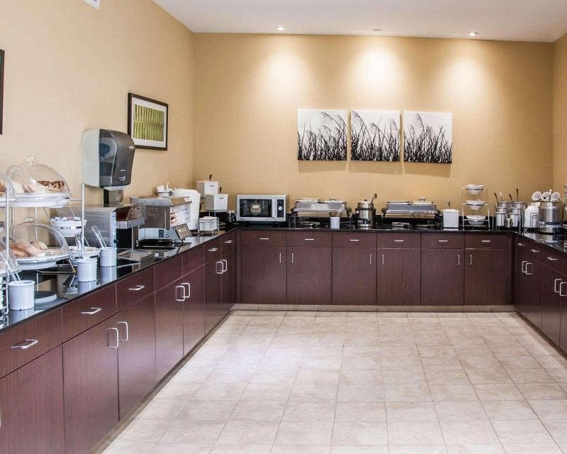 Sleep Inn & Suites Bismarck 3