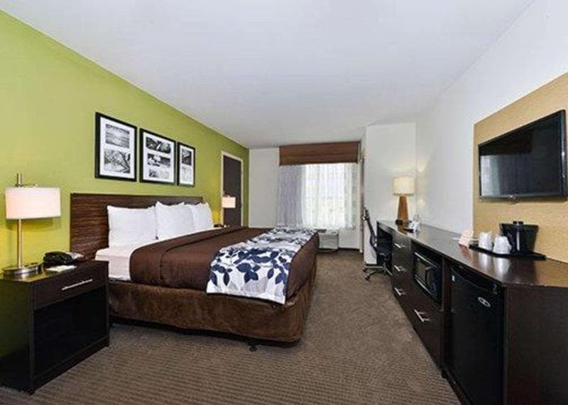 Sleep Inn & Suites Gulfport 2