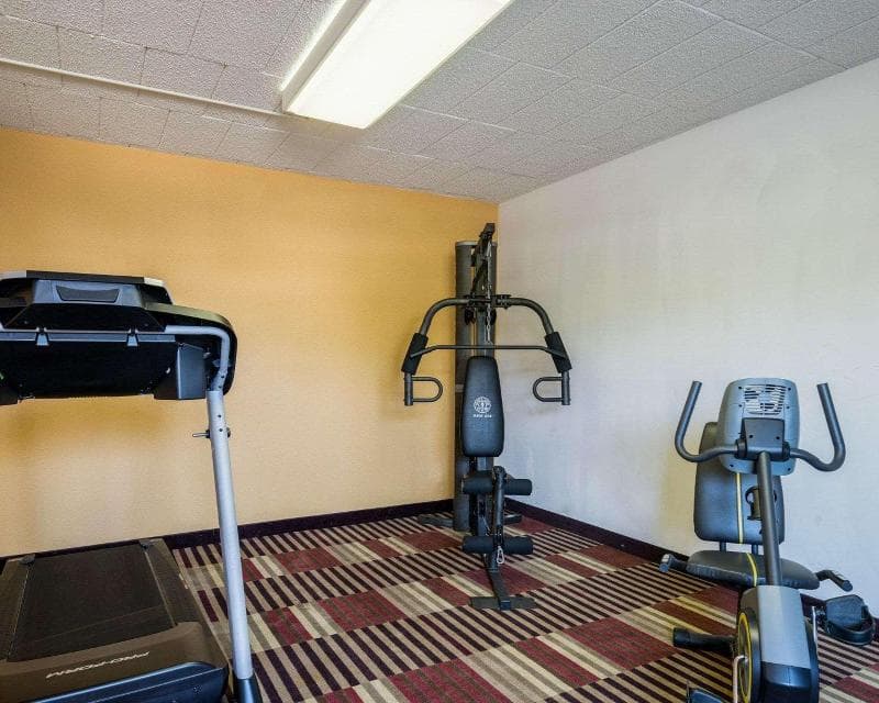 Rodeway Inn University Newark 2