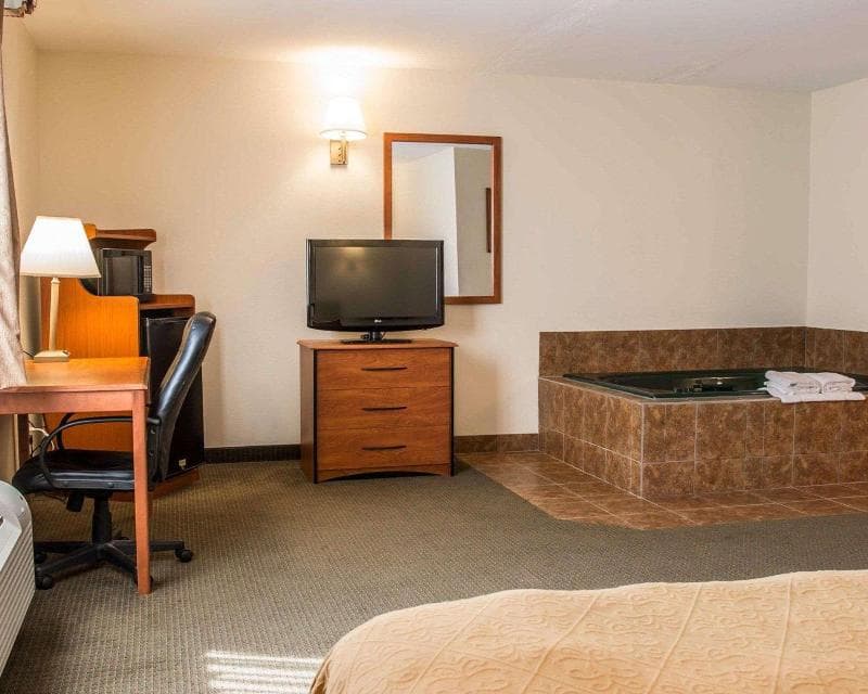 Quality Inn Durand photo 1