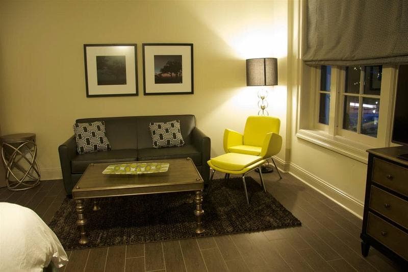 The White House Hotel 3