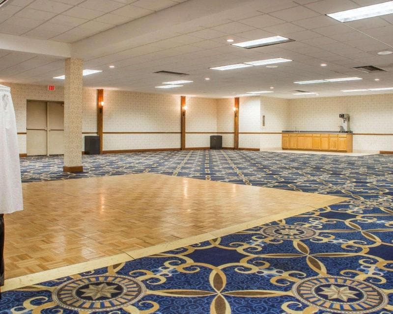 Econo Lodge Broken Arrow - Tulsa 4