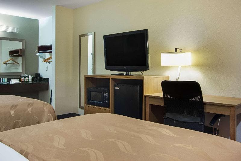Quality Inn Lagrange main