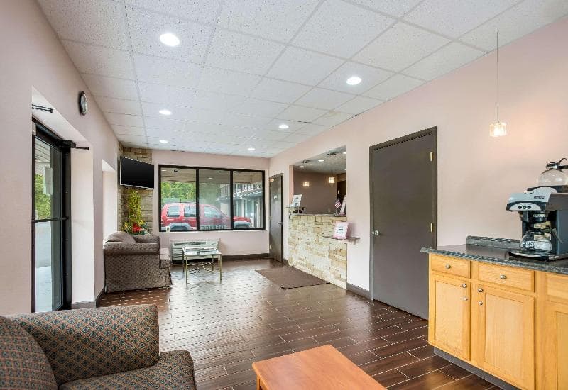 Rodeway Inn Williamstown 4