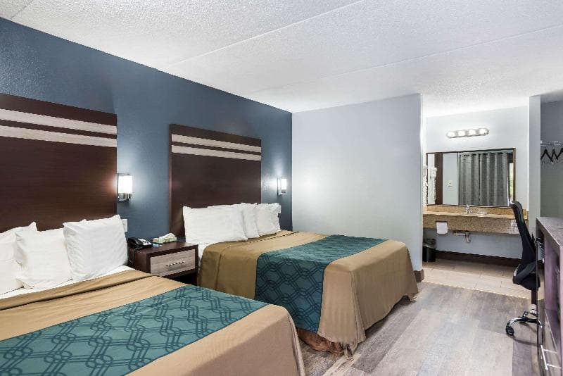 Rodeway Inn Williamstown 5