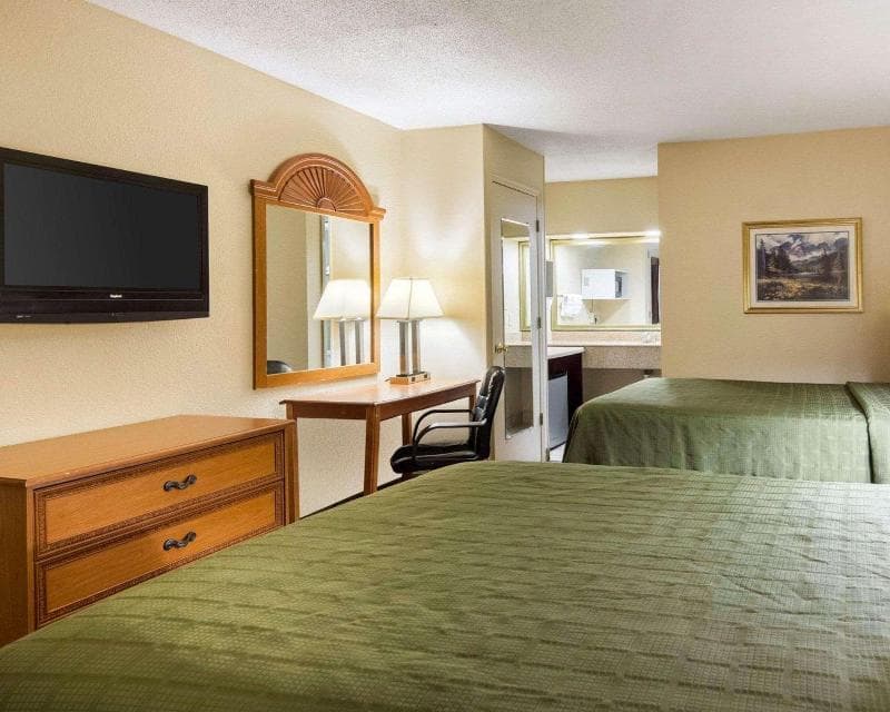 Quality Inn South Hill 4