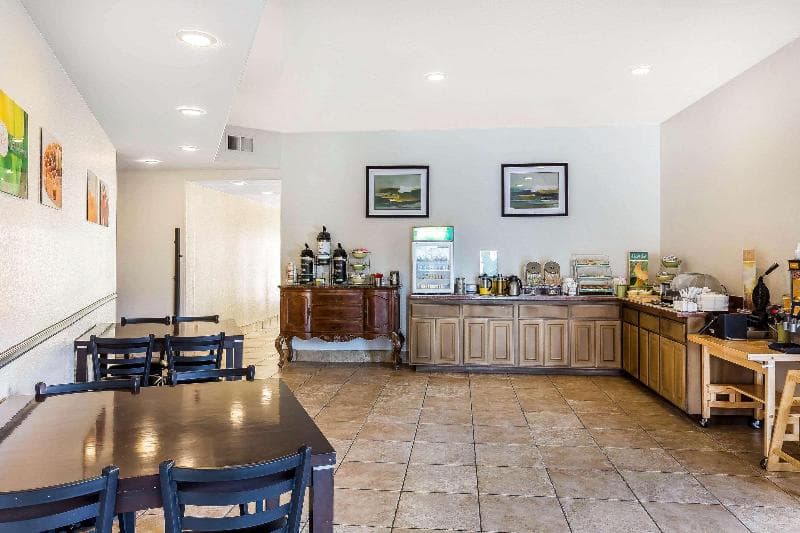 Quality Inn Fallbrook 5