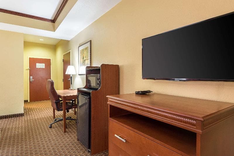 Econo Lodge Inn And Suites Little Rock Sw 3