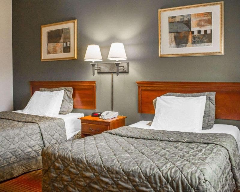 Rodeway Inn Huntington 2