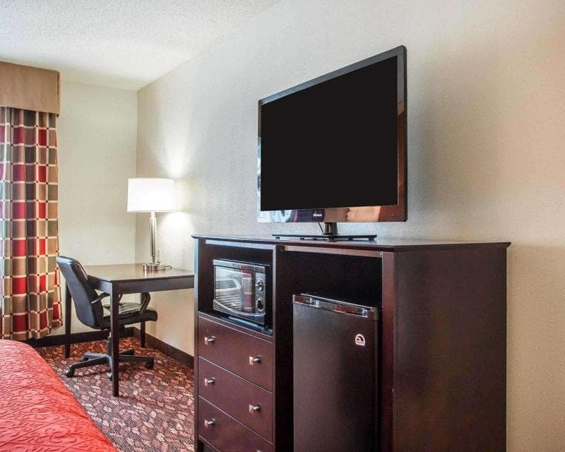 Quality Inn Wapakoneta 5