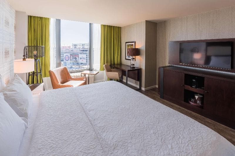 Hampton Inn & Suites Washington DC/Navy Yard 5