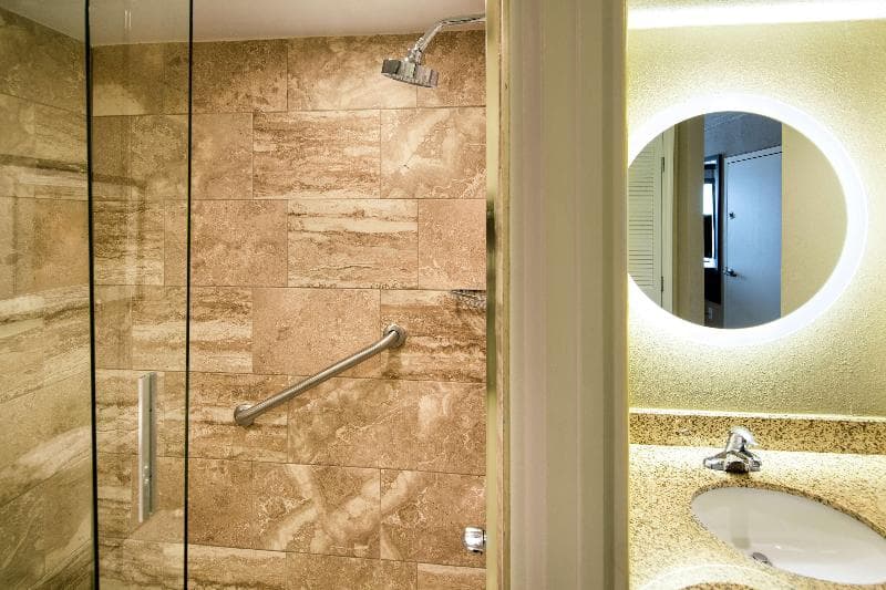 DoubleTree by Hilton Laurel 5
