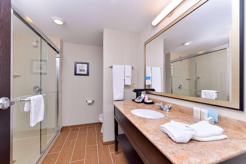 Hampton Inn & Suites California University-Pittsburgh 4