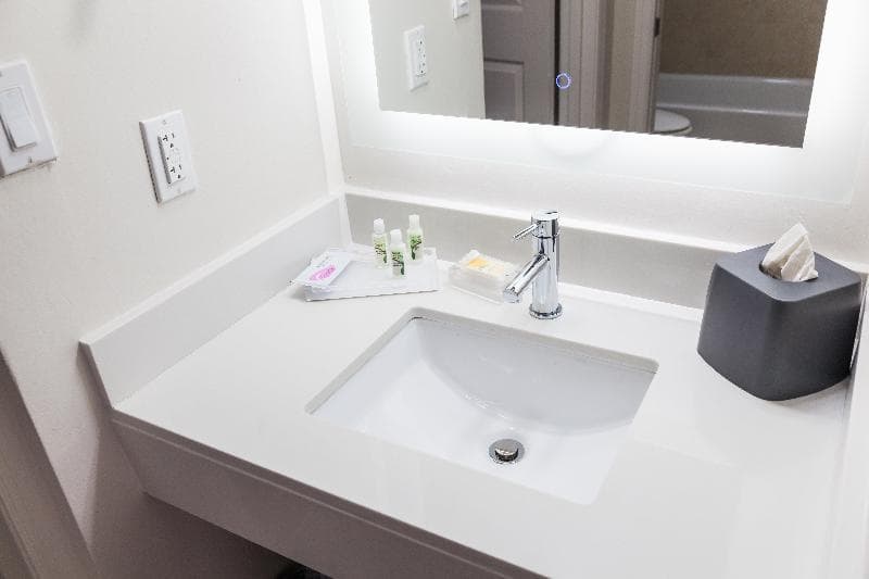 Holiday Inn & Suites Boca Raton - North 5