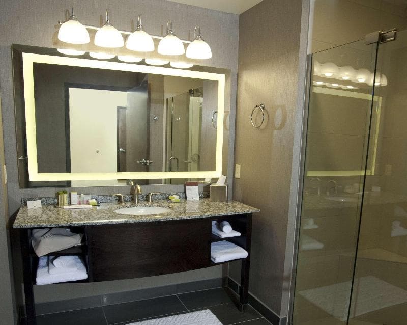 Doubletree By Hilton Bemidji 5
