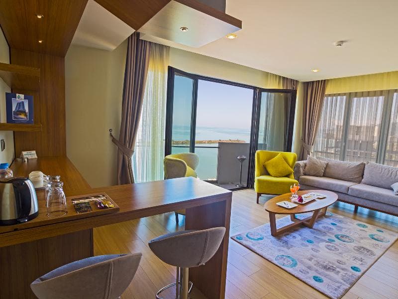 Alesha Suite Hotel 3